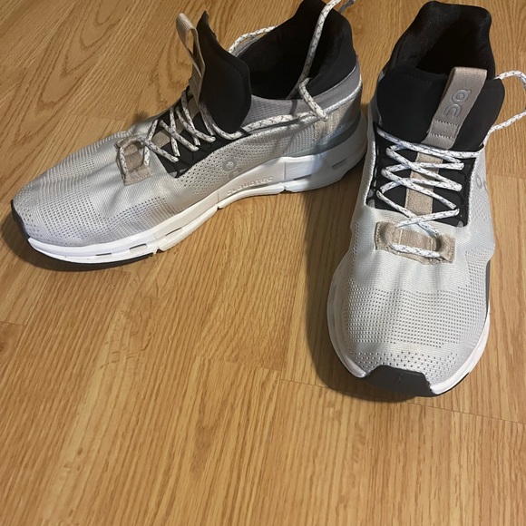 On Running Black and White Sneakers with Cushioned Sole - Picture 2 of 9